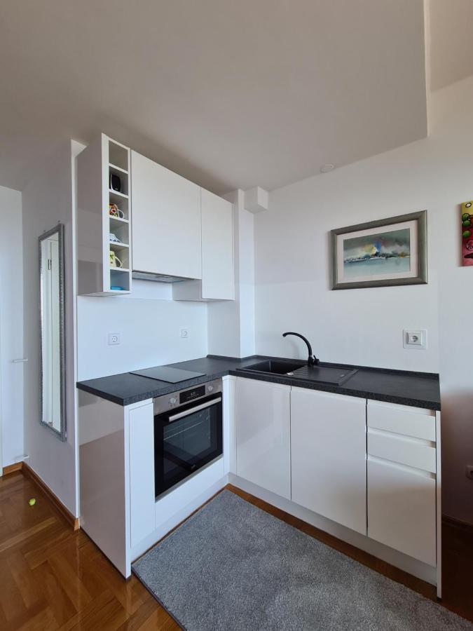 Lucky Pearl Apartment Split Exterior photo